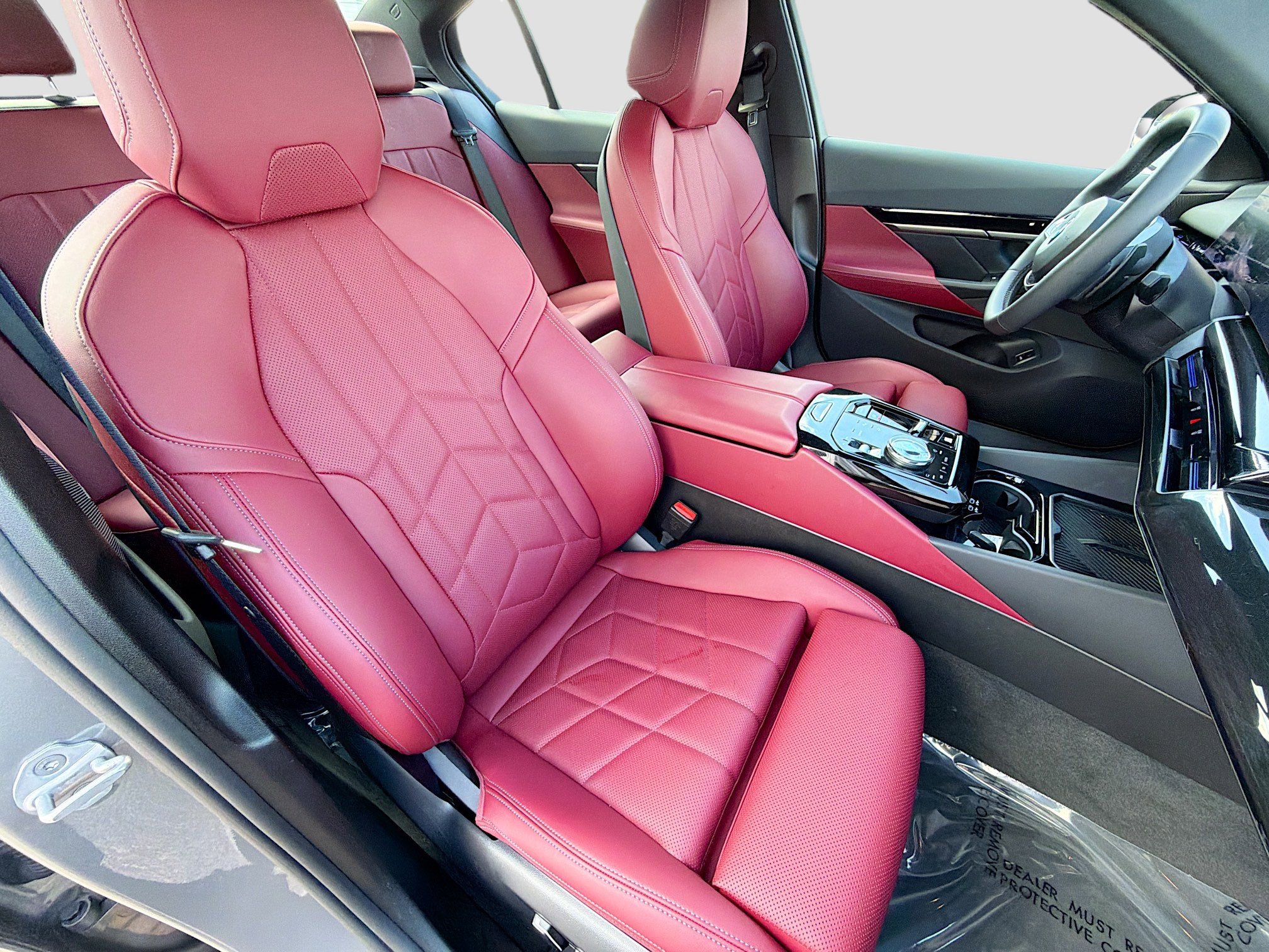 Used 2025 BMW 530i w/ Premium Package image 15