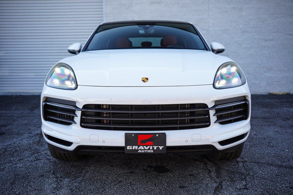 Used 2023 Porsche Cayenne Platinum Edition image 5