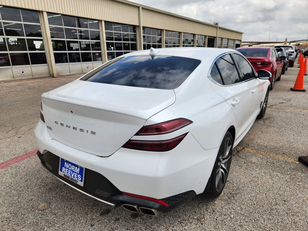 Used 2023 Genesis G70 2.0T image 3
