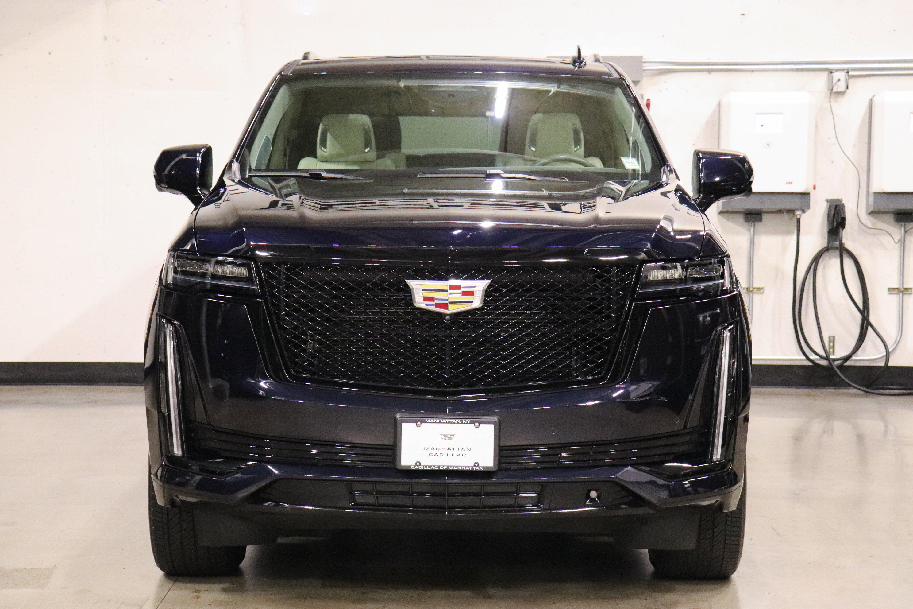 Used 2022 Cadillac Escalade ESV Sport Platinum image 8