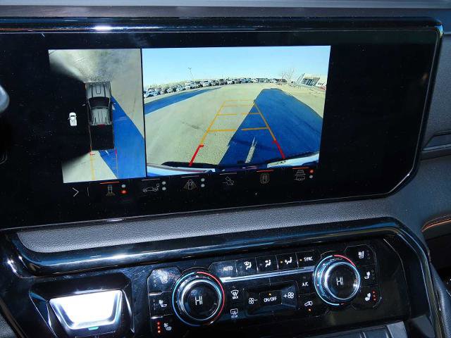 Used 2024 GMC Sierra 2500 AT4 image 28