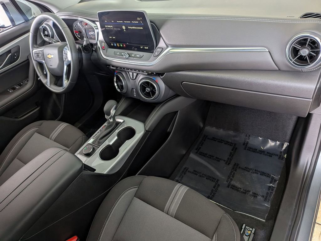Used 2025 Chevrolet Blazer LT FWD image 31