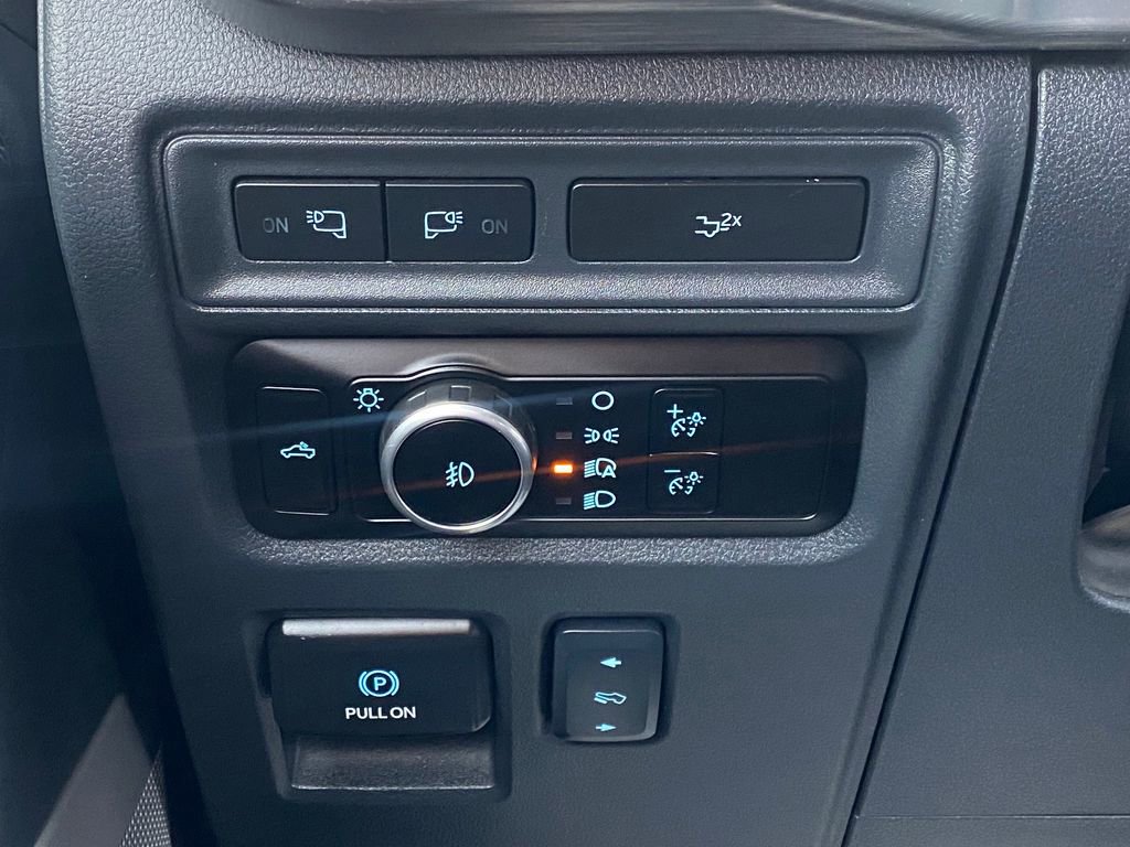 Used 2023 Ford F150 Lariat w/ Equipment Group 502A High image 28