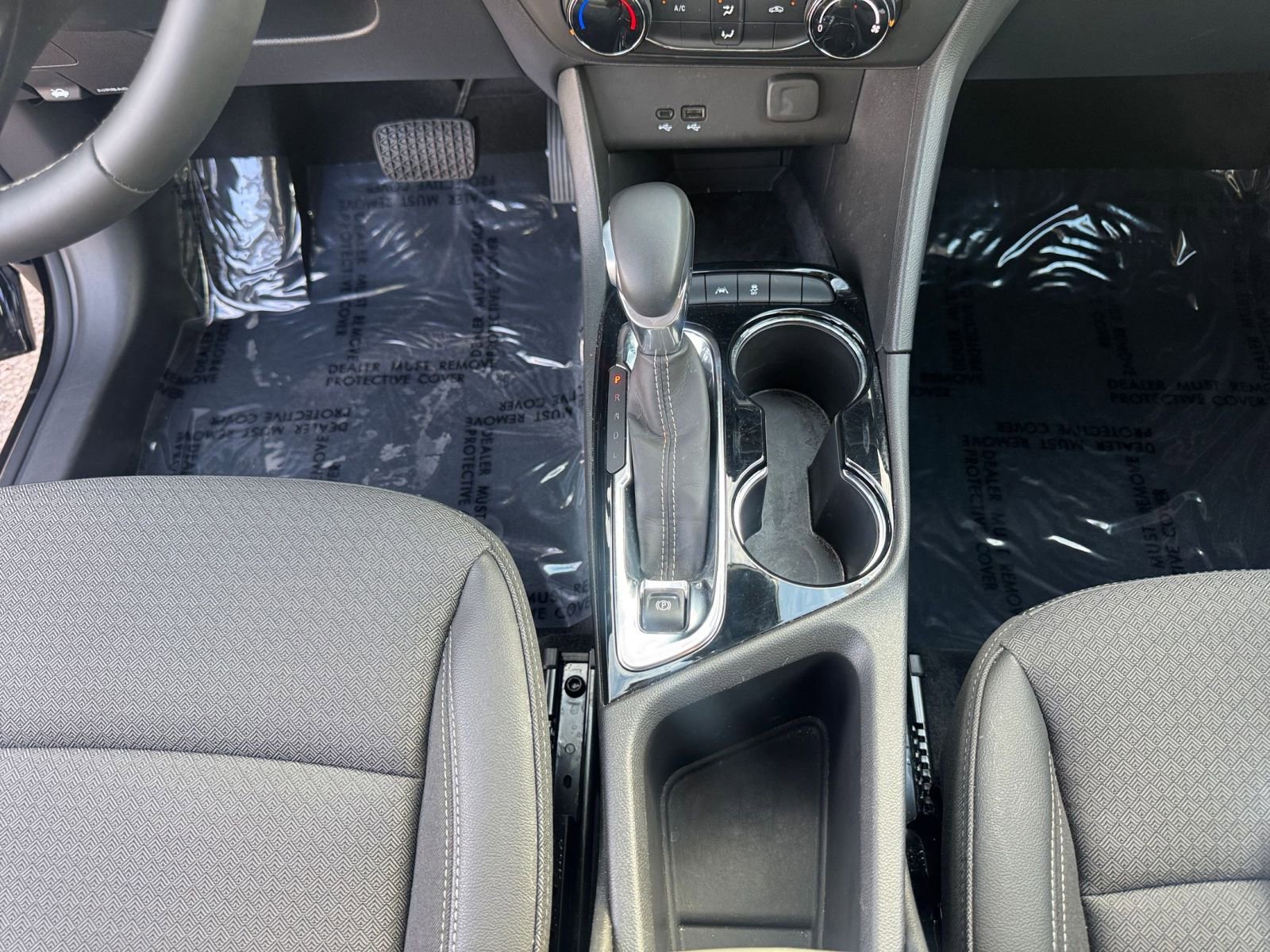 Used 2025 Buick Encore GX Preferred image 39