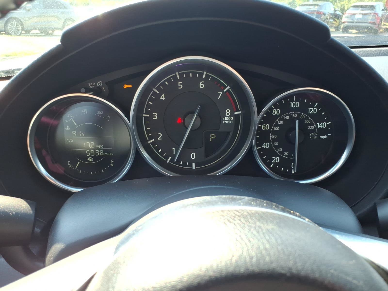 Used 2018 MAZDA MX-5 Miata Club RWD image 14