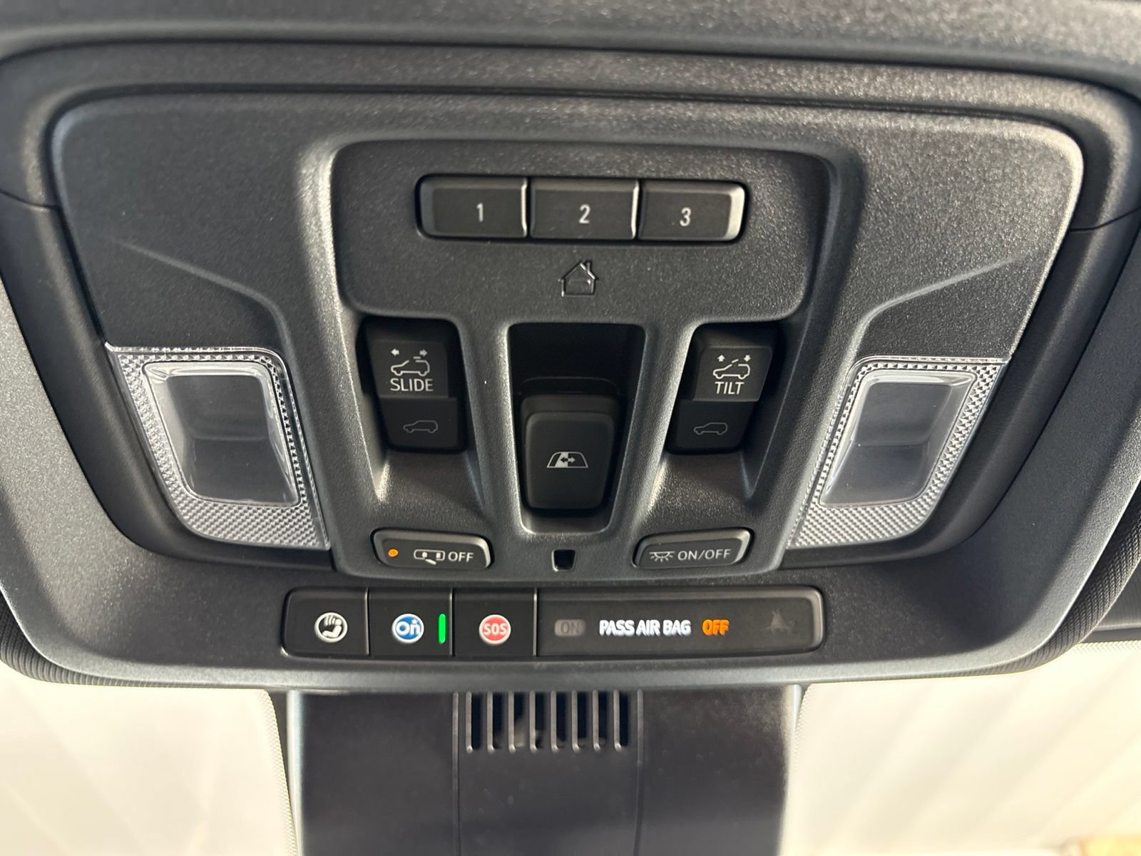 New 2026 GMC Sierra 2500 AT4 w/ AT4 Premium Plus Package AWD/4WD image 21