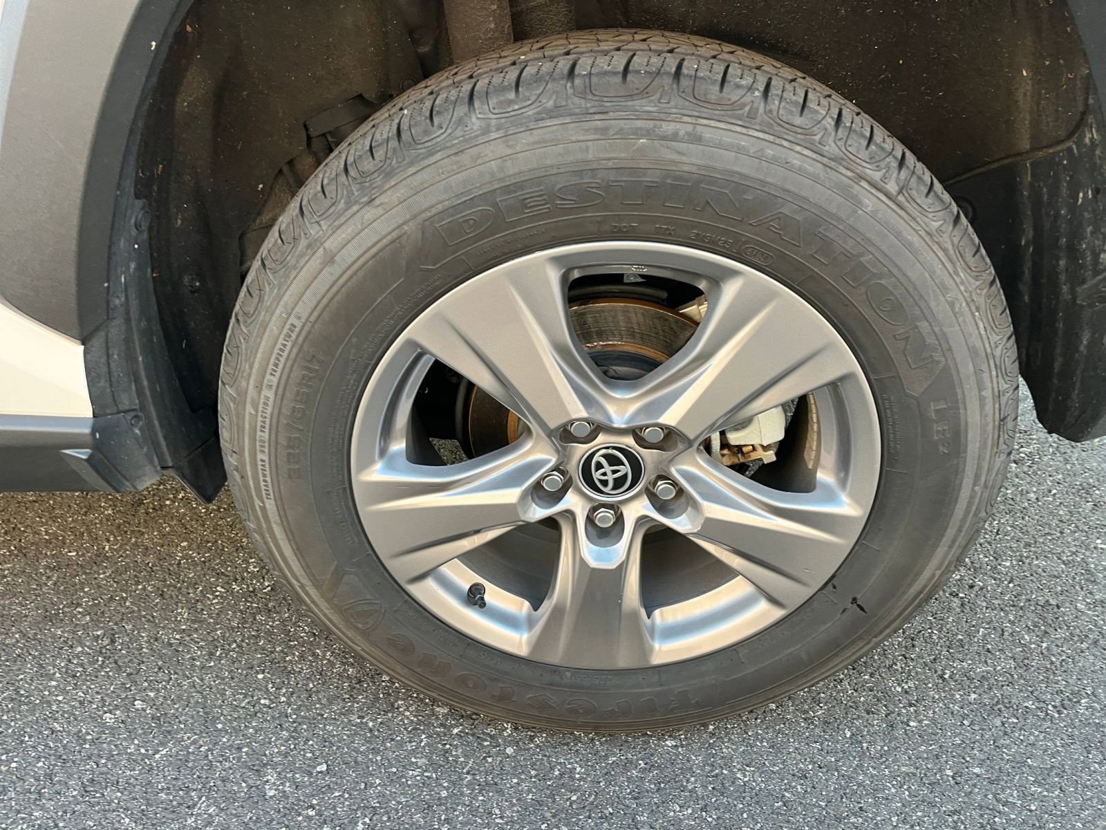 Used 2025 Toyota RAV4 LE image 29