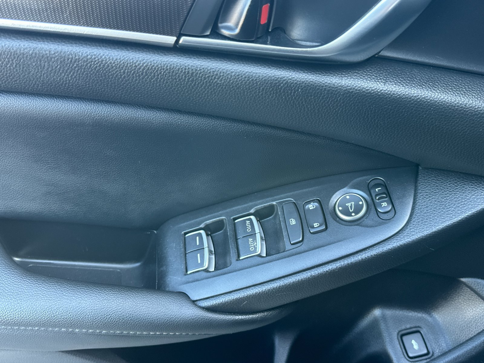 Used 2021 Honda Accord Sport image 11
