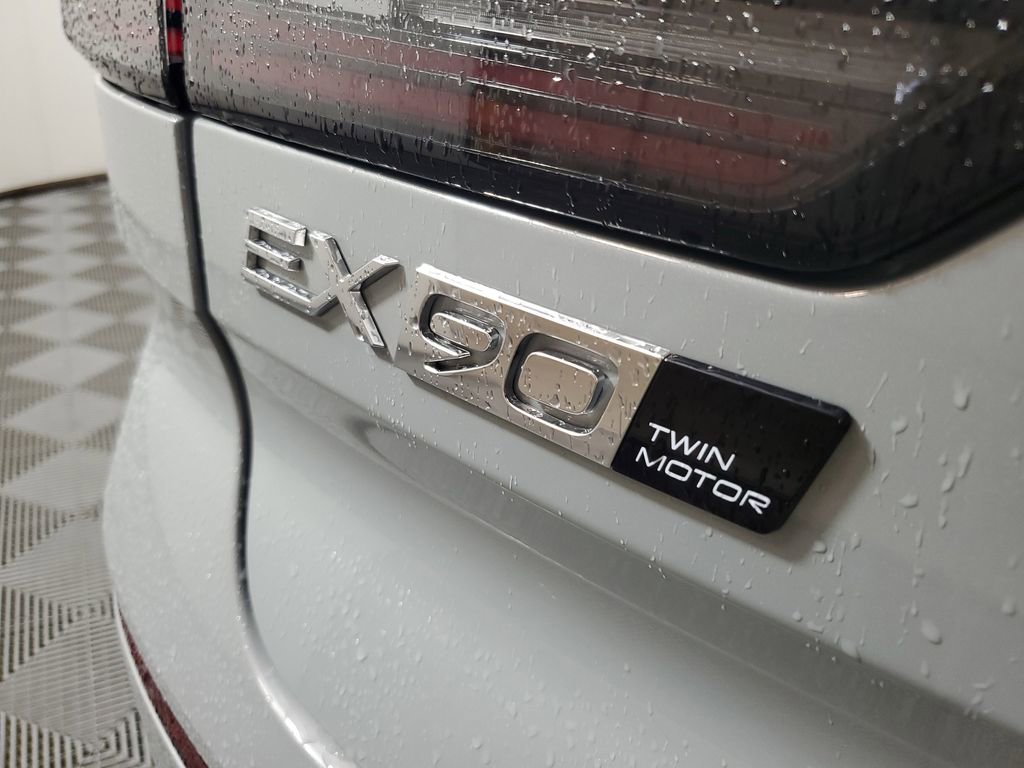 Used 2025 Volvo EX90 Ultra image 9