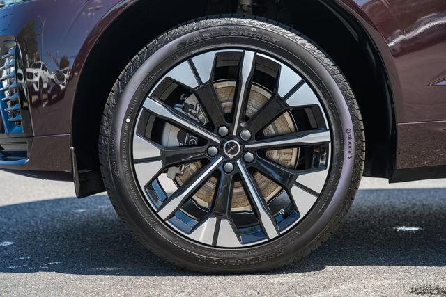 New 2026 Volvo XC60 T8 Plus w/ Protection Package Premier AWD/4WD image 17