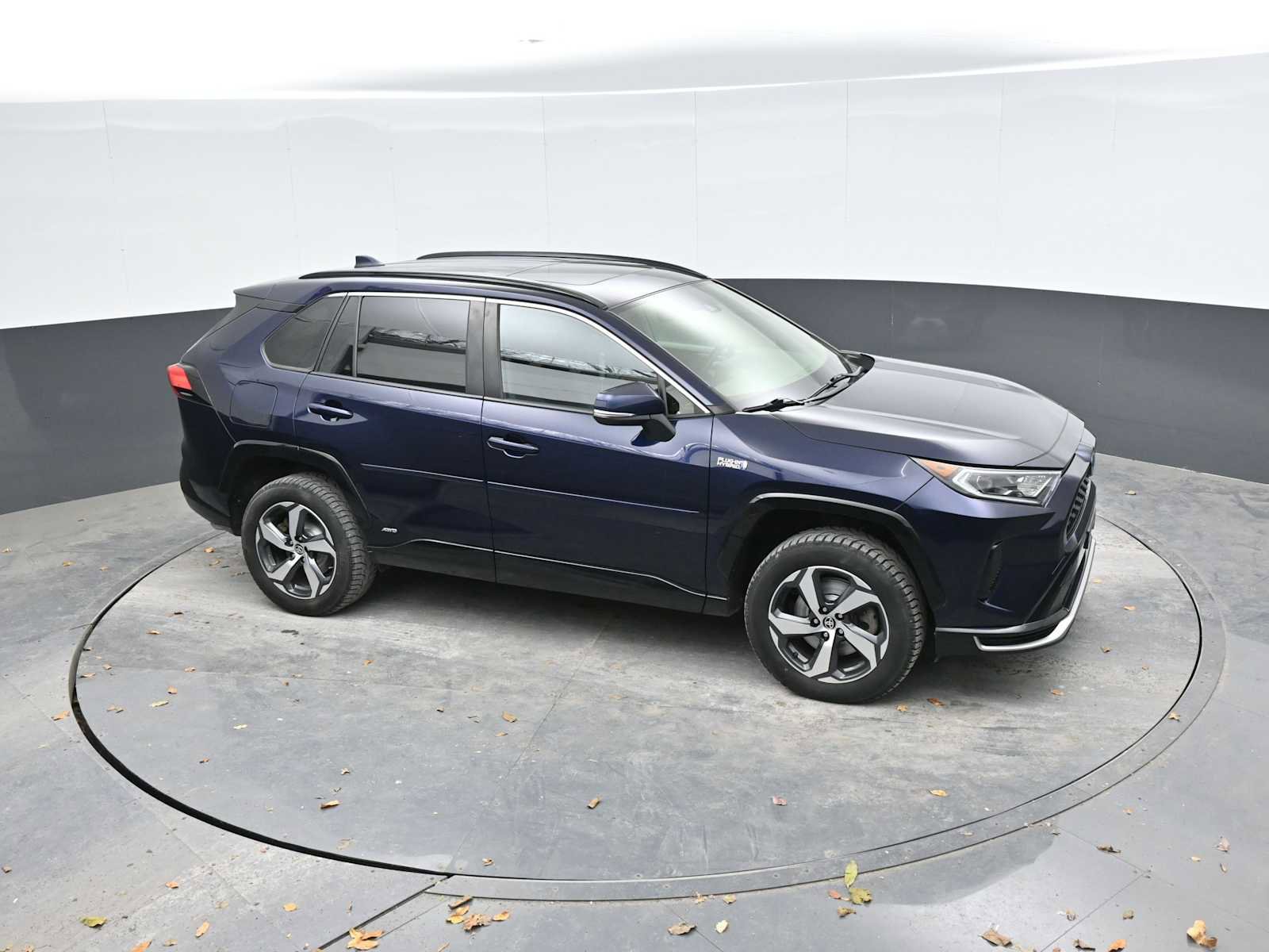 Used 2021 Toyota RAV4 SE w/ Weather & Moonroof Package image 34