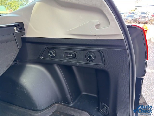 Used 2023 Subaru Forester Limited image 31