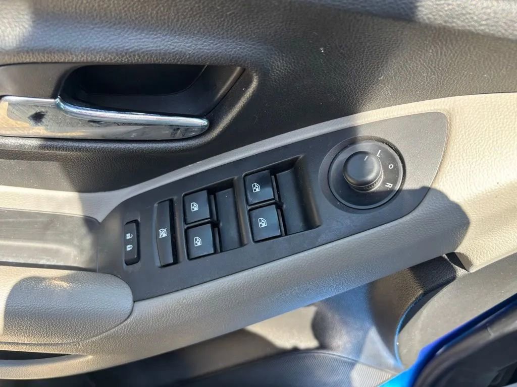 Used 2016 Chevrolet Trax LS AWD/4WD image 19