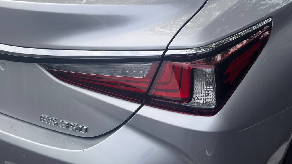 Used 2021 Lexus ES 350 w/ Premium Package FWD image 8