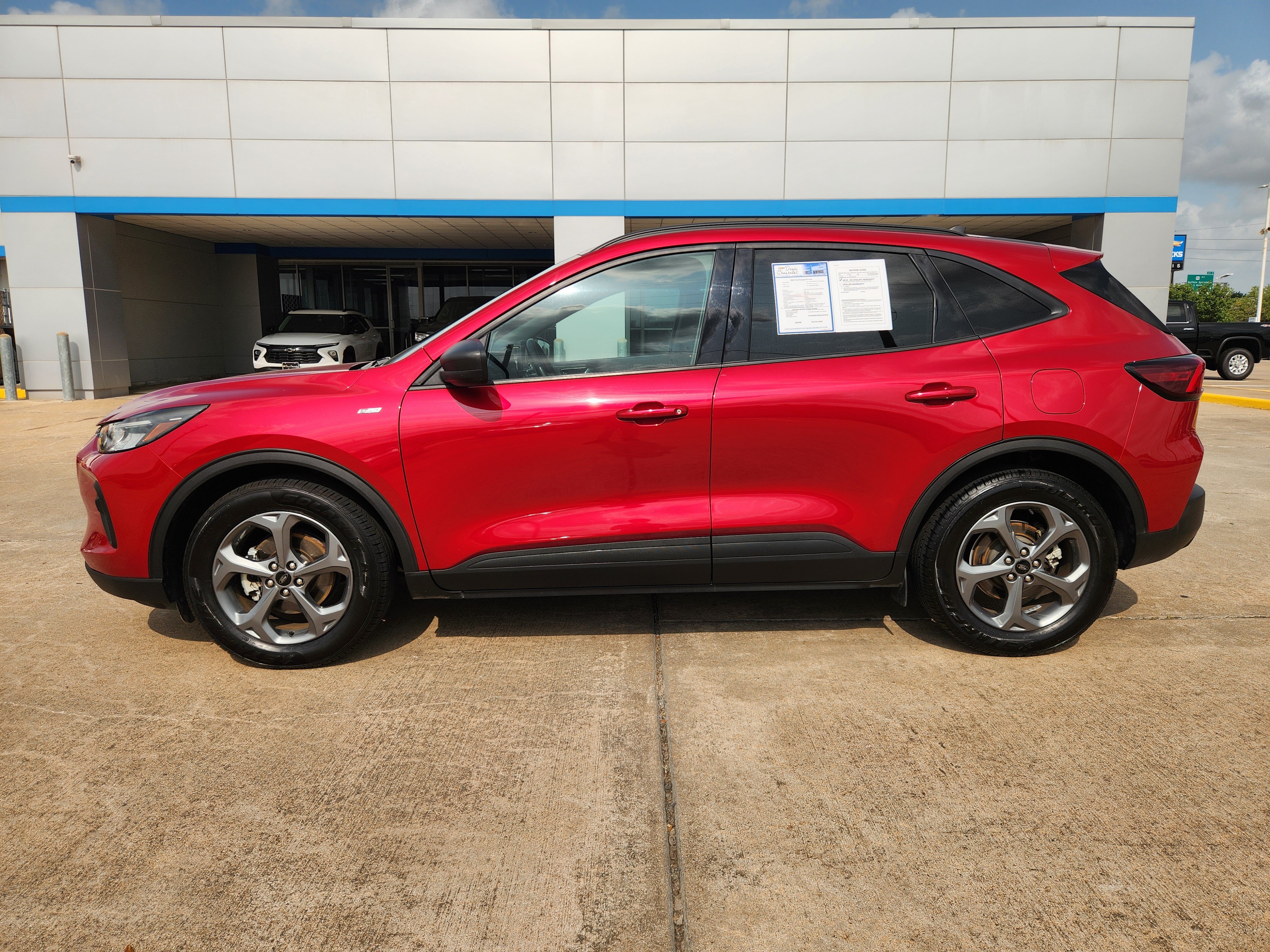 Used 2025 Ford Escape ST-Line FWD image 5