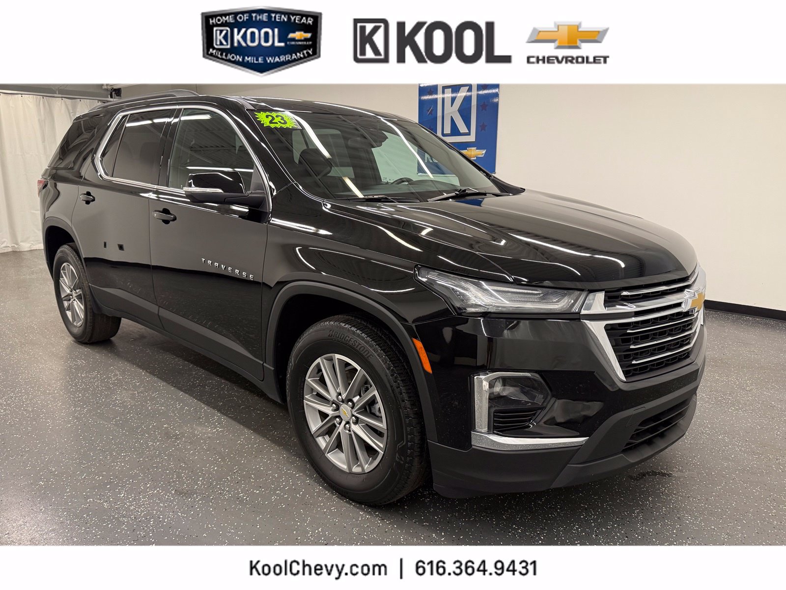 Used 2023 Chevrolet Traverse LT w/ LPO, Floor Liner Package AWD/4WD image 1