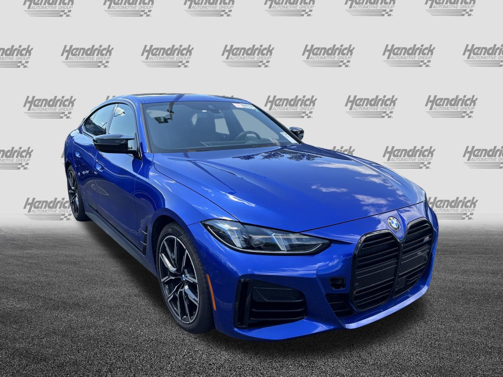Used 2026 BMW M440i w/ Premium Package RWD image 2