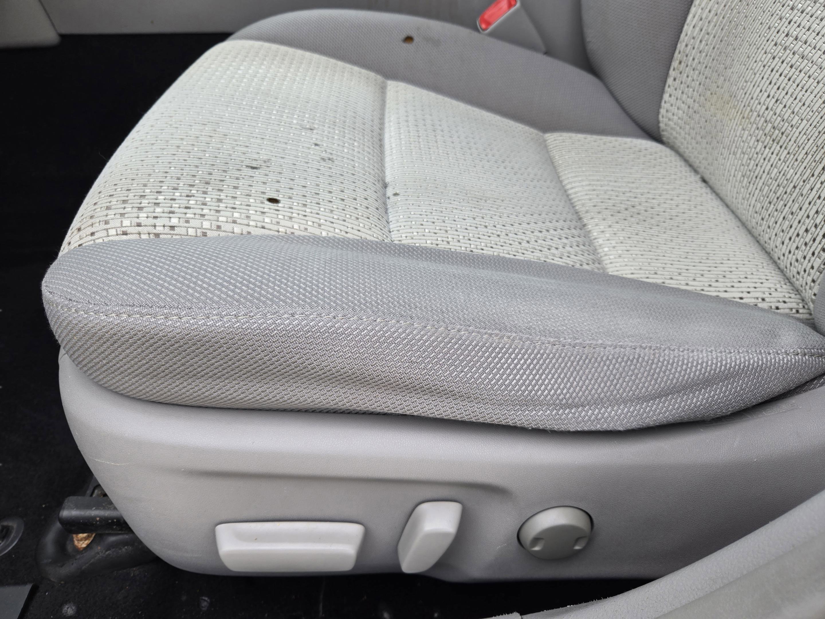 Used 2014 Toyota Camry LE FWD image 23