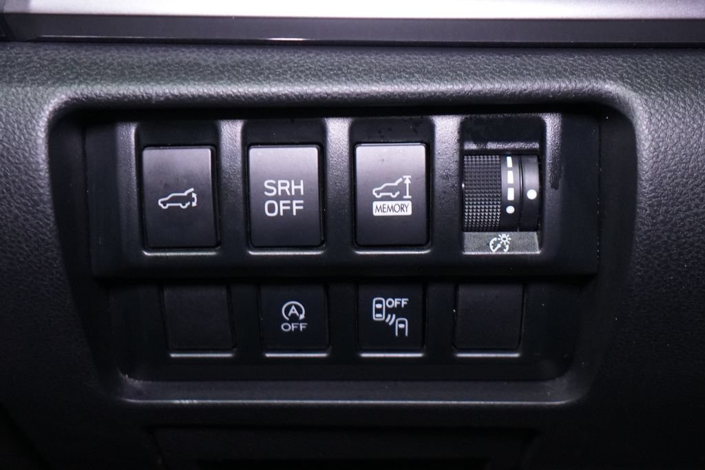 Used 2021 Subaru Forester Premium AWD/4WD image 41