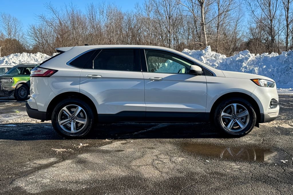 Certified 2022 Ford Edge SEL w/ Convenience Package image 2