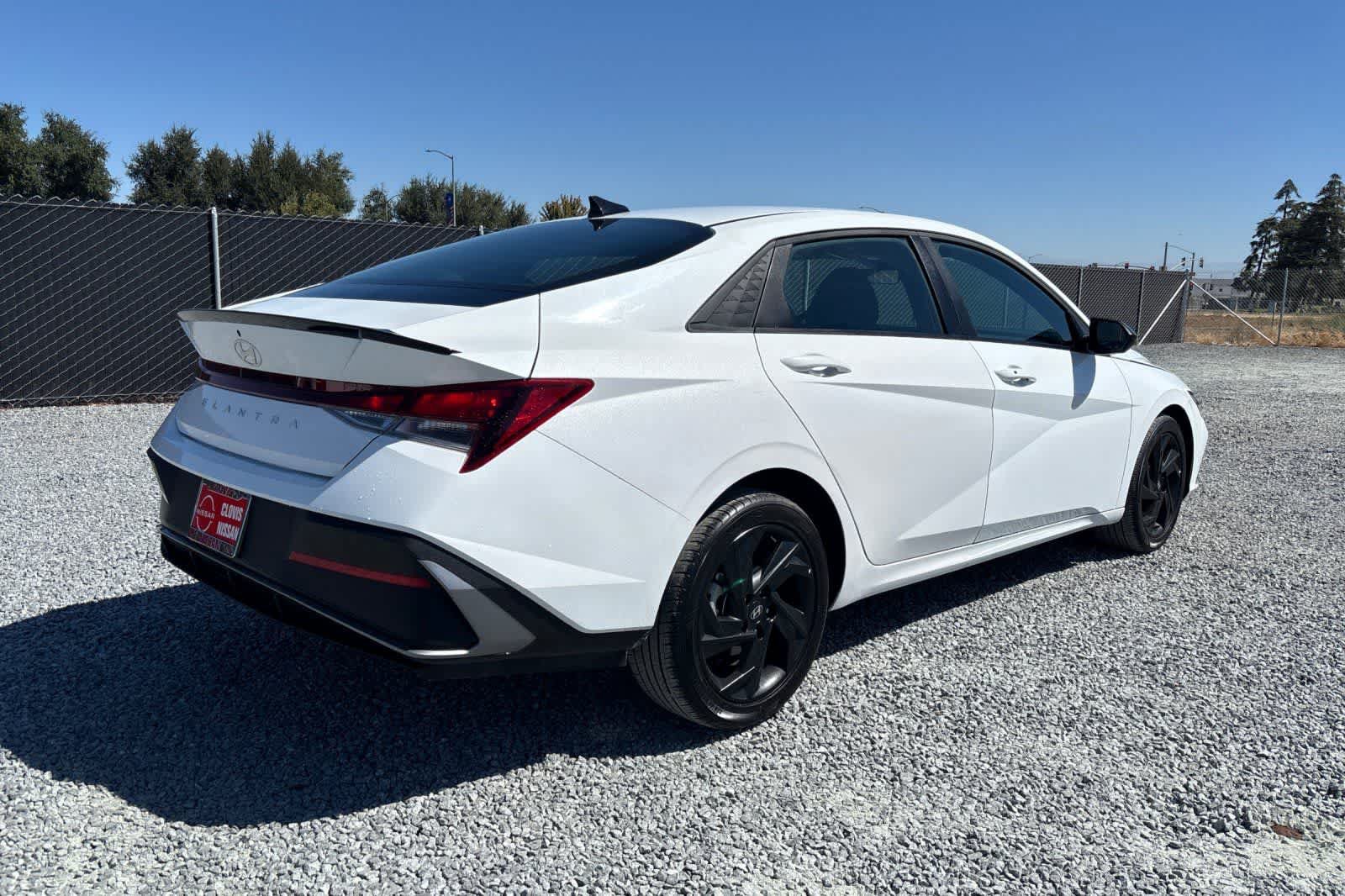 Used 2026 Hyundai Elantra Sport FWD image 3
