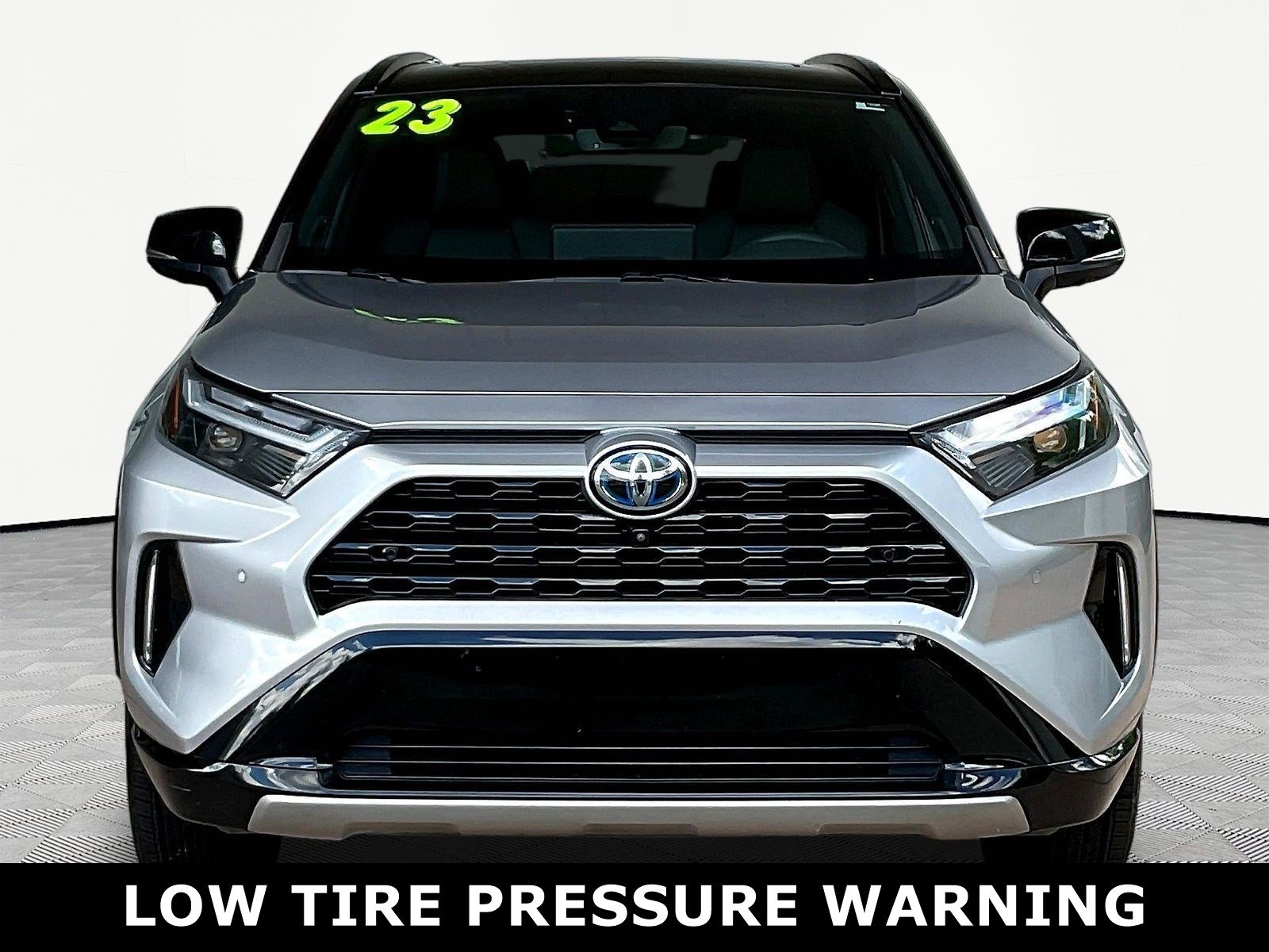 Used 2023 Toyota RAV4 XSE AWD/4WD image 2
