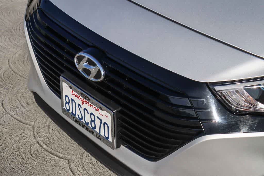 Used 2018 Hyundai Ioniq Plug-In Hybrid FWD image 8
