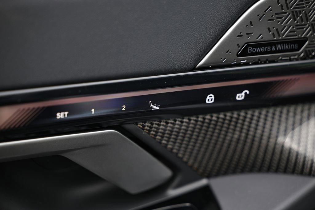 New 2026 BMW 550e xDrive w/ Executive Package AWD/4WD image 16