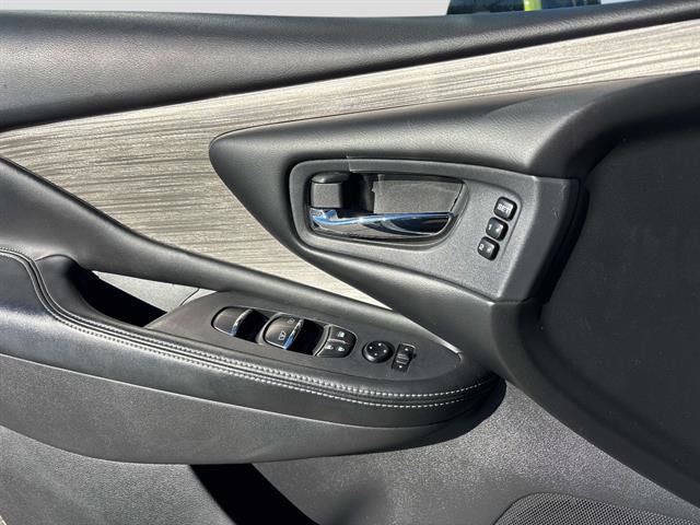 Used 2018 Nissan Murano SL w/ Midnight Edition Package image 18