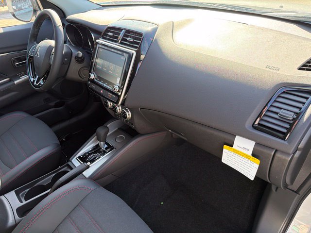 New 2027 Mitsubishi Outlander Sport SE FWD image 11