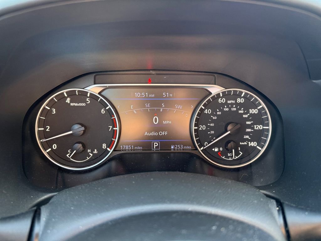 Used 2024 Nissan Altima 2.5 SR w/ SR Premium Package image 16