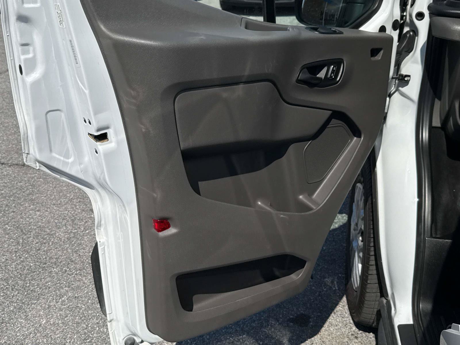 Used 2023 Ford Transit 350 XLT RWD image 18