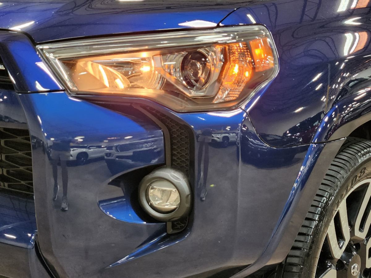Used 2021 Toyota 4Runner SR5 Premium w/ Moonroof Package RWD image 14