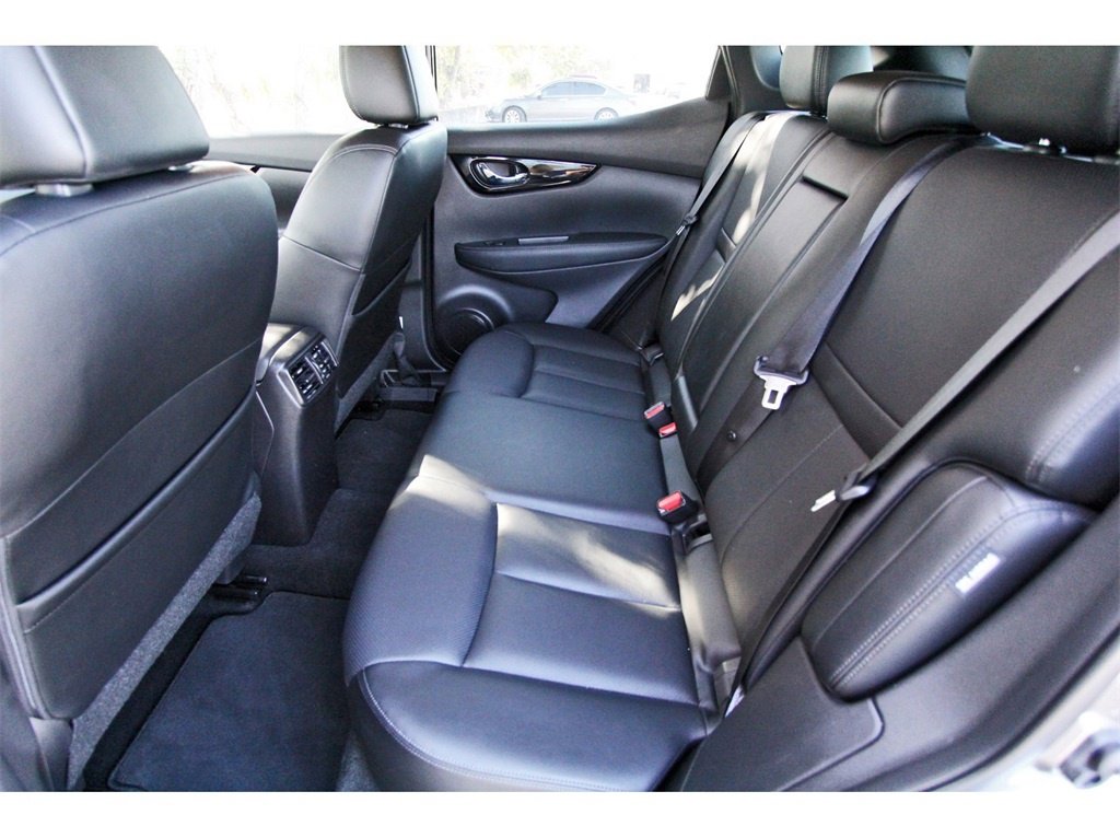 Certified 2022 Nissan Rogue Sport SL image 7