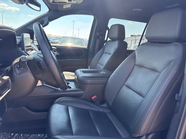 Used 2023 Chevrolet Suburban LT RWD image 9