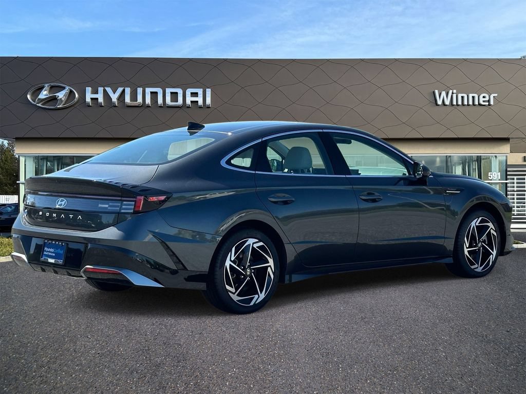 Certified 2024 Hyundai Sonata SEL w/ Convenience Package FWD image 4