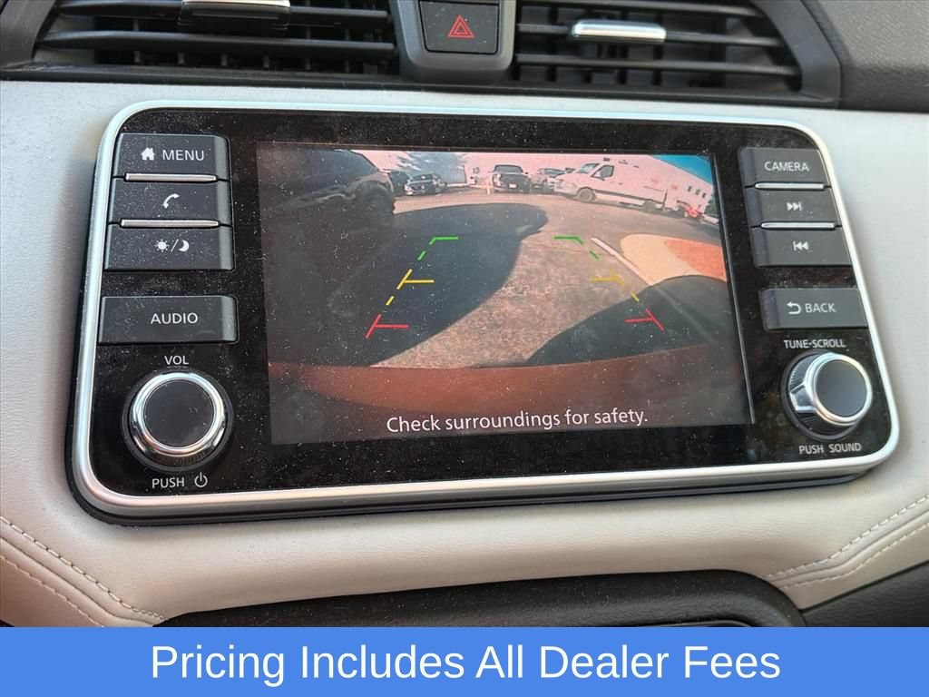 Used 2020 Nissan Versa SV FWD image 9