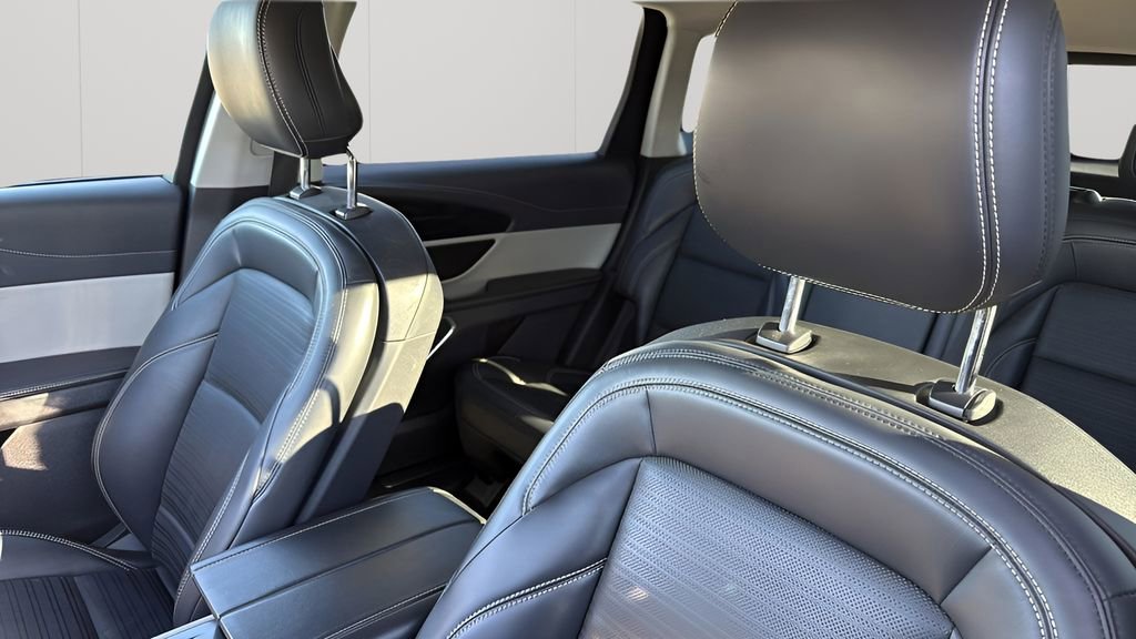 Used 2024 Lincoln Nautilus Reserve image 10