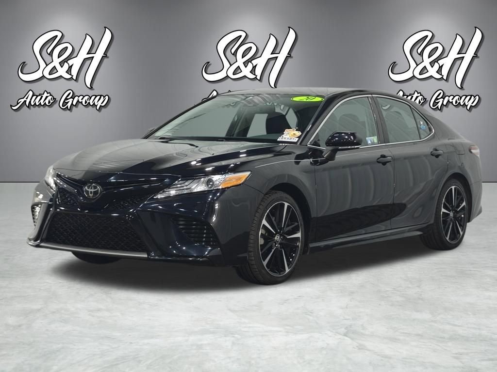 Used 2020 Toyota Camry XSE image 18