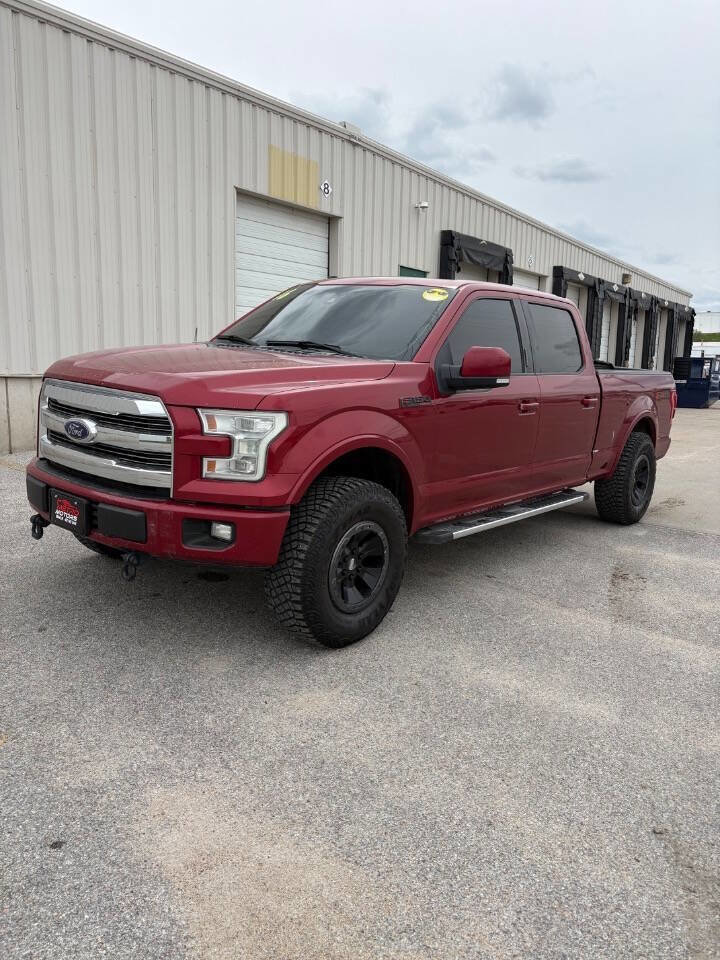 Used 2016 Ford F150 Lariat w/ Equipment Group 502A Luxury AWD/4WD image 4