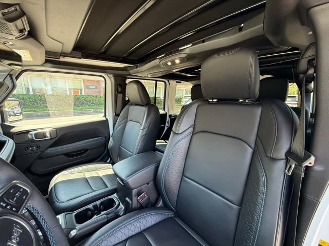 Used 2024 Jeep Wrangler High Altitude AWD/4WD image 22