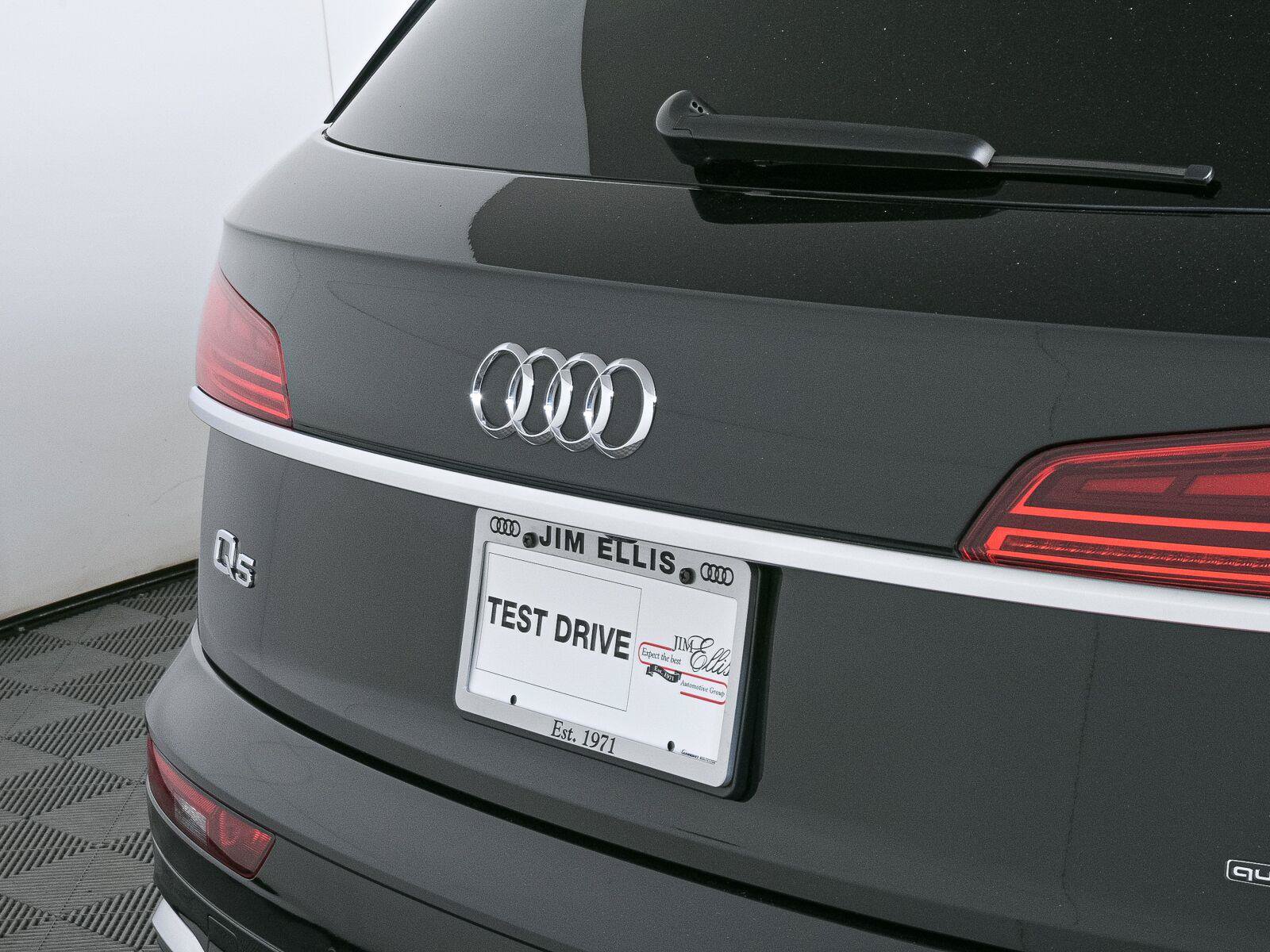 Used 2023 Audi Q5 2.0T Premium Plus w/ Premium Plus Package AWD/4WD image 37