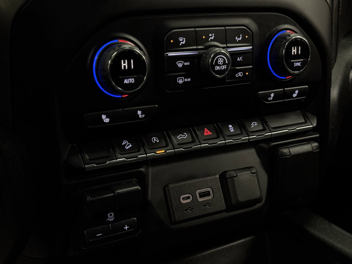 Used 2020 Chevrolet Silverado 1500 LT Trail Boss image 40