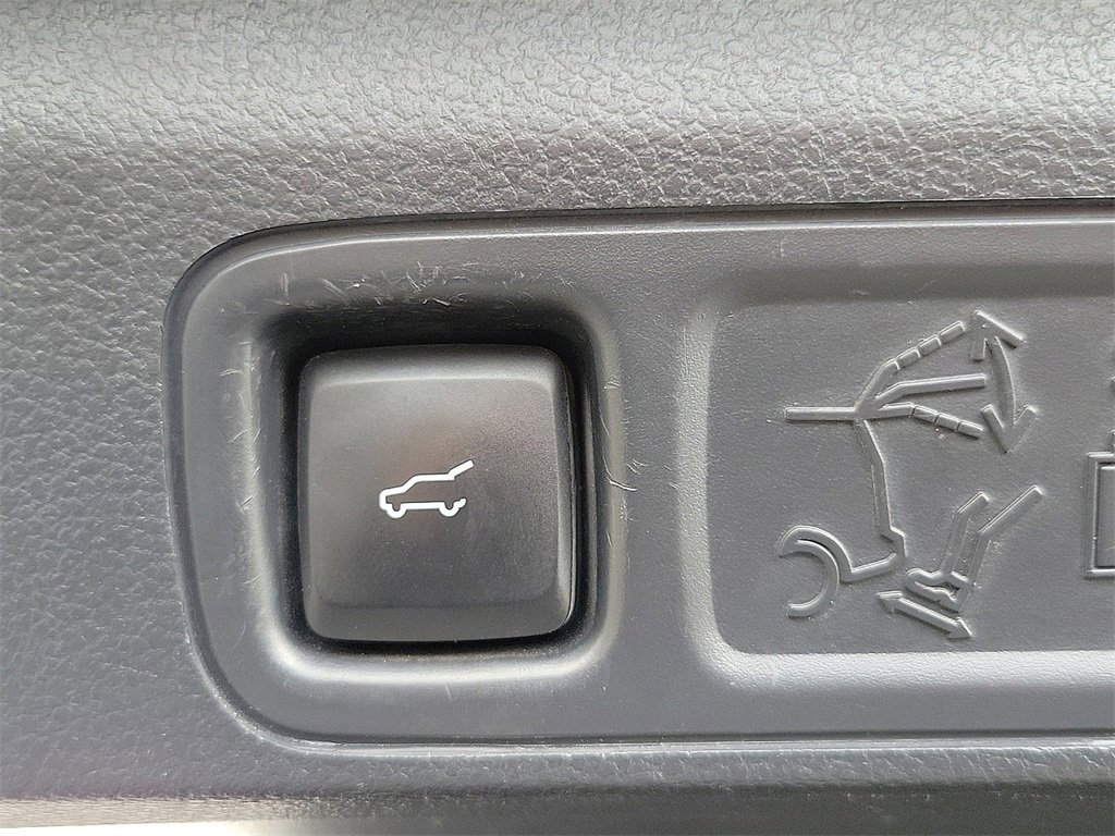 Used 2022 Ford Expedition Max Limited image 27