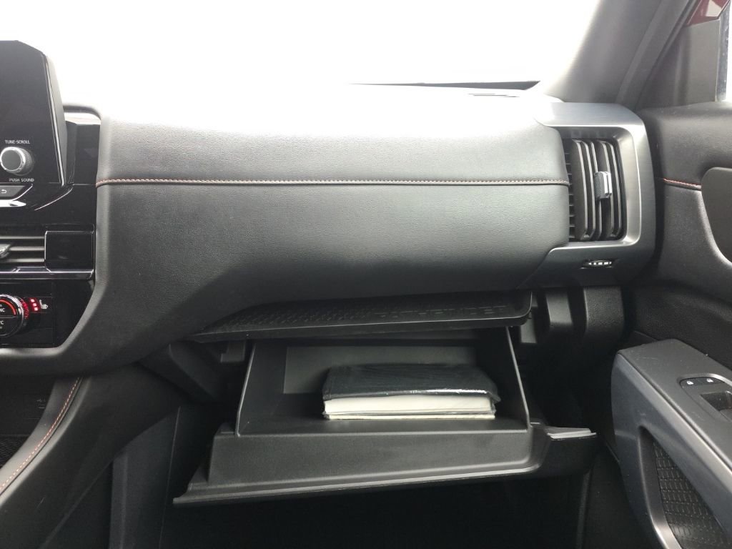 Used 2024 Nissan Pathfinder Rock Creek image 39