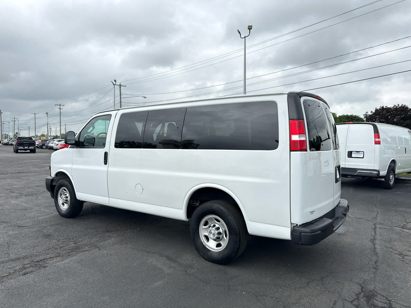 Certified 2023 Chevrolet Express 3500 LS RWD image 3