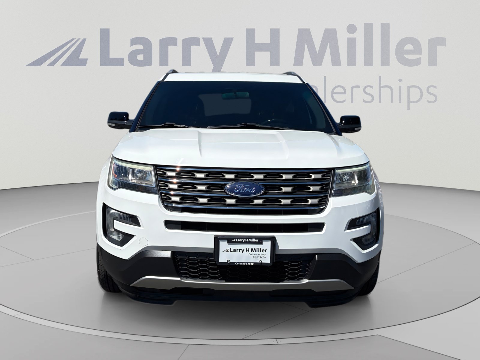 Used 2017 Ford Explorer XLT AWD/4WD image 8