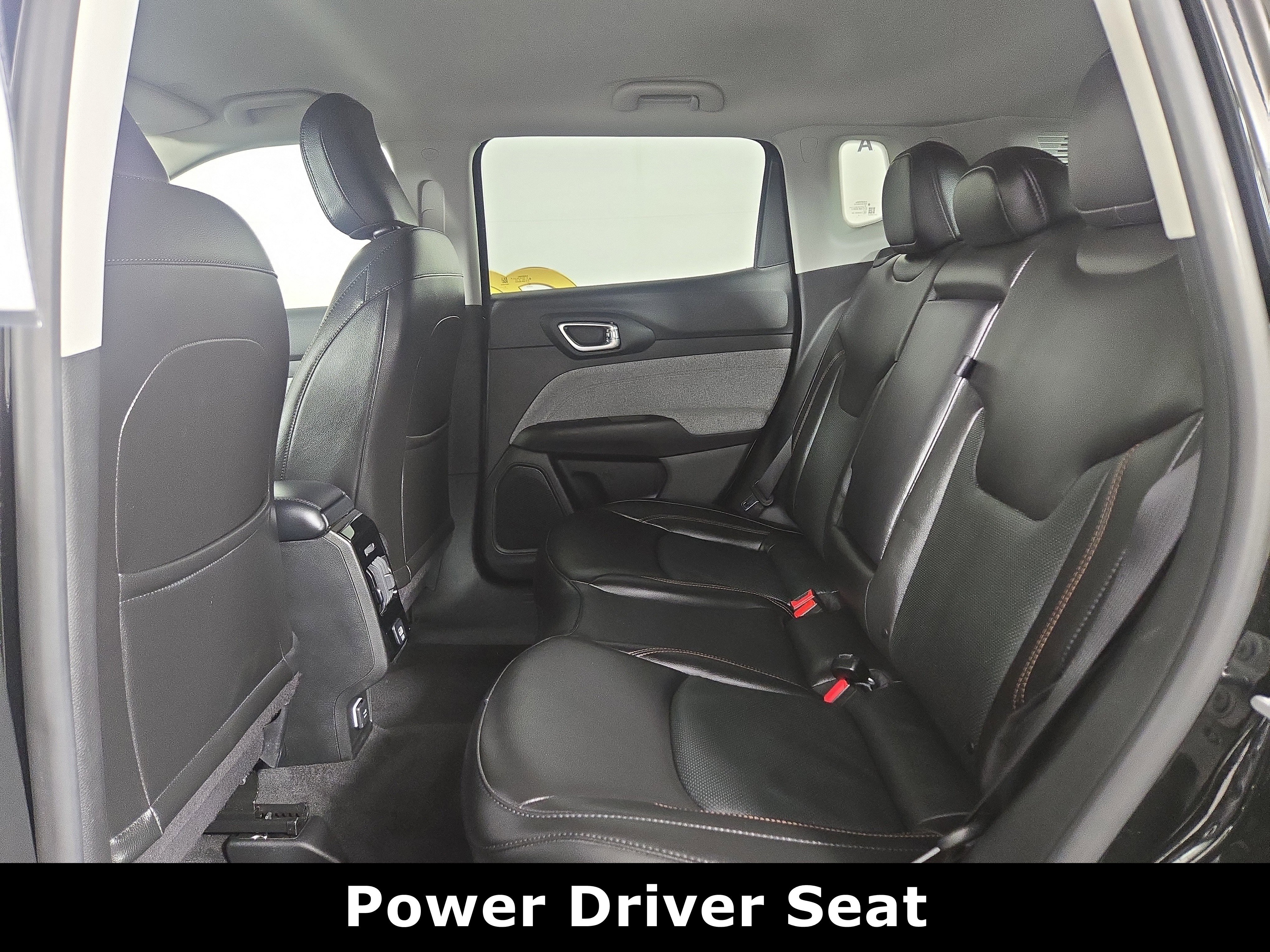 Used 2022 Jeep Compass Latitude image 13