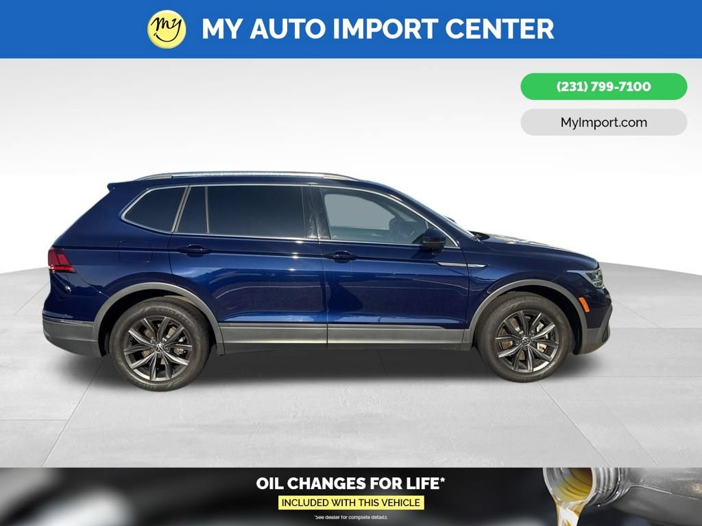 Used 2024 Volkswagen Tiguan SE w/ Panoramic Sunroof Package AWD/4WD image 8