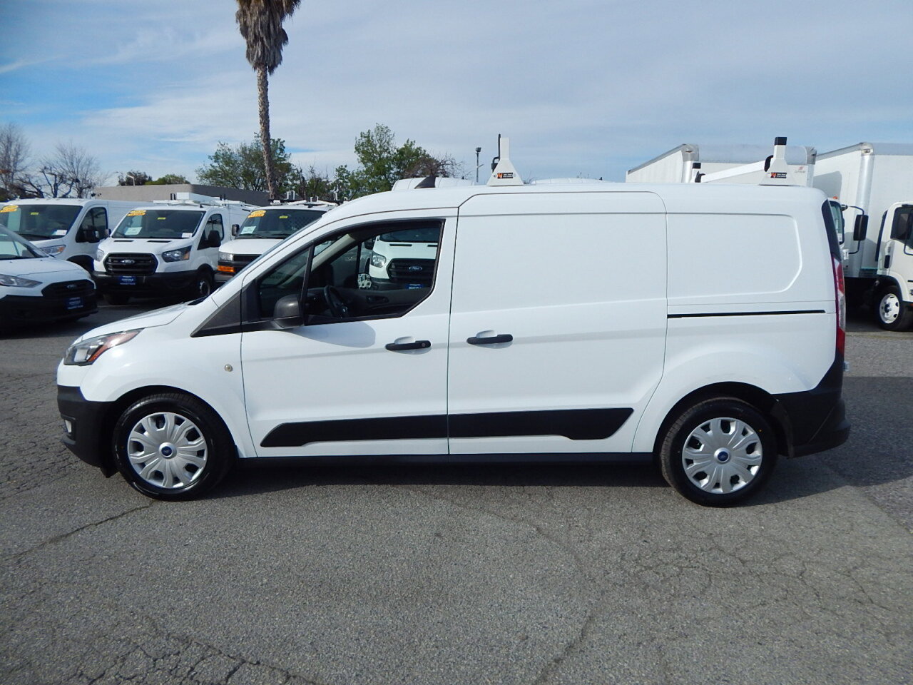 Used 2022 Ford Transit Connect XL image 5